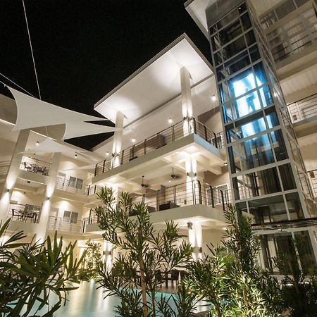 Rovira Suites Dumaguete City Exteriör bild