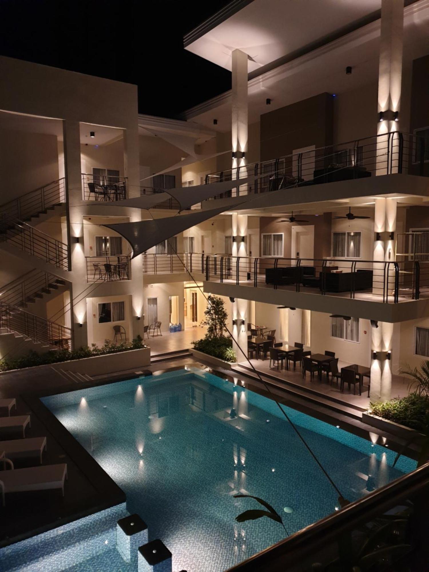 Rovira Suites Dumaguete City Exteriör bild