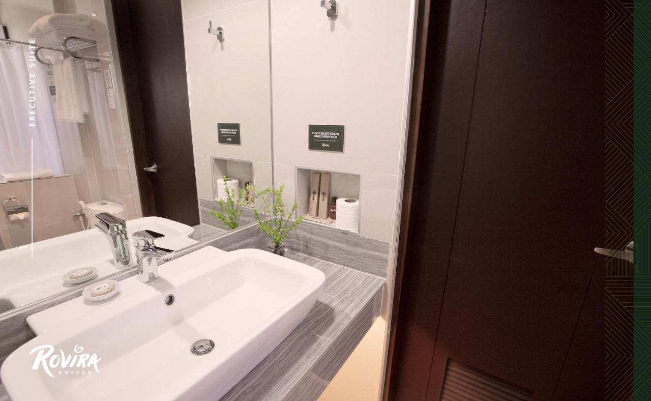Rovira Suites Dumaguete City Exteriör bild