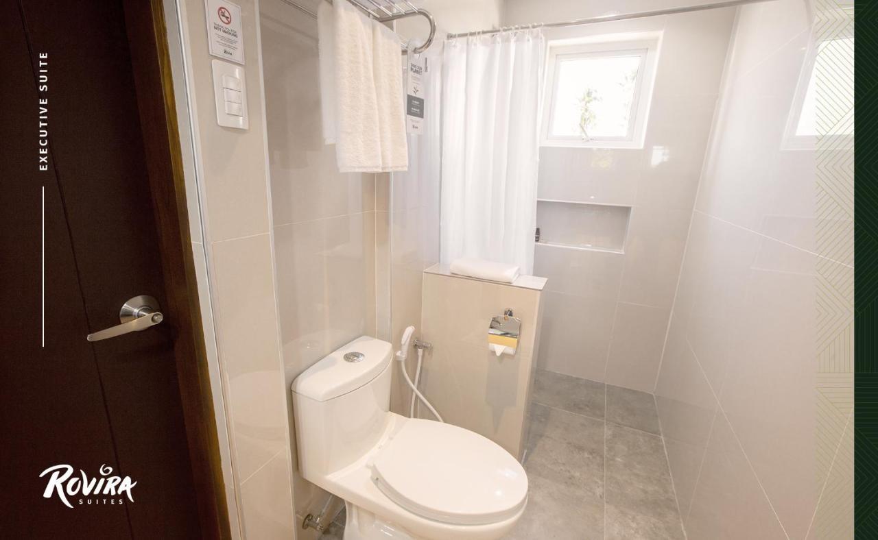 Rovira Suites Dumaguete City Exteriör bild